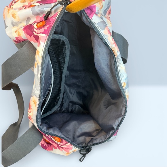 Vooray Iconic Duffel Floral Peony Pink Gray Gym Travel Bag - Picture 5 of 7